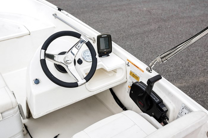 2012 Boston Whaler 130 Super Sport Photo 13 of 21