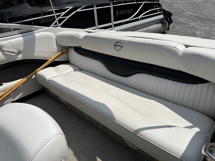 2008 Crownline Bowrider 21 SS Photo 6 of 11