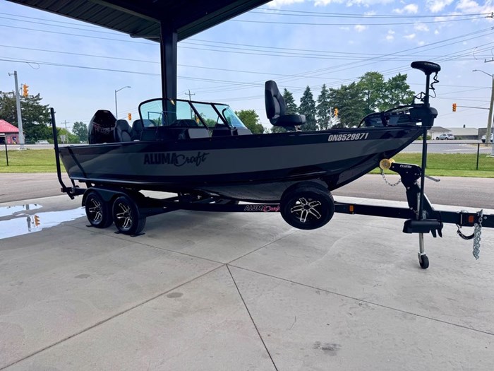 2022 Alumacraft Competitor Shadow 205 Photo 2 of 17