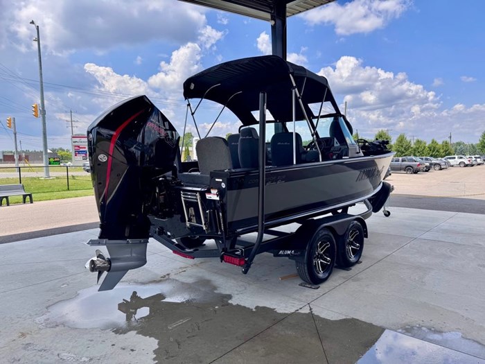 2022 Alumacraft Competitor Shadow 205 Photo 8 of 17