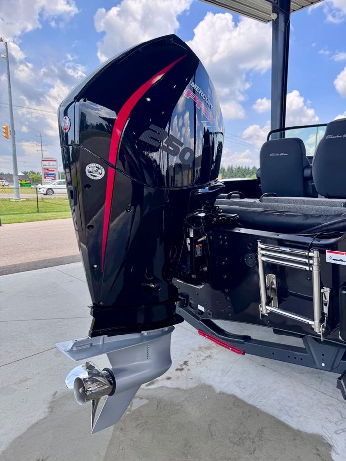 2022 Alumacraft Competitor Shadow 205 Photo 16 of 17