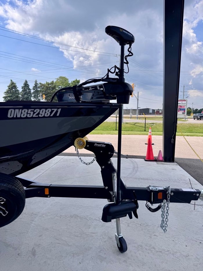 2022 Alumacraft Competitor Shadow 205 Photo 17 of 17