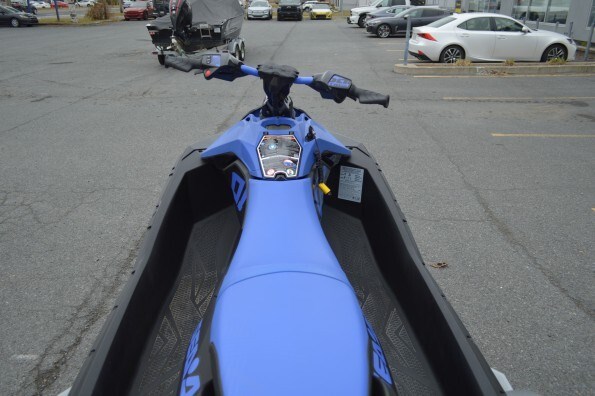 2023 Sea-Doo SPARK TRIX 3 PLACES 900ACE Photo 5 of 13