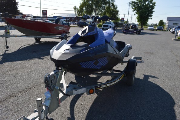2023 Sea-Doo SPARK TRIX 3 PLACES 900ACE Photo 8 of 13
