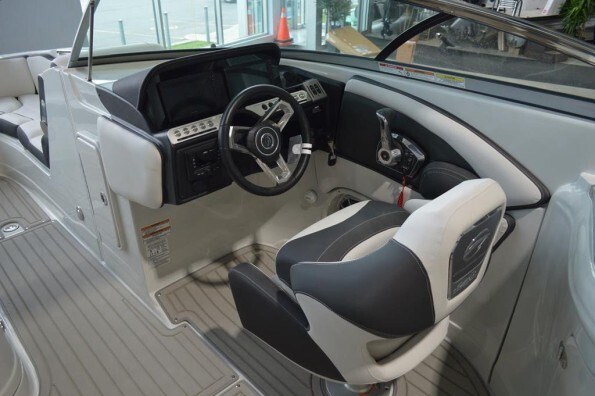 2024 Crownline E285 8.2L DTS ECT BR3 380HP Photo 8 of 18
