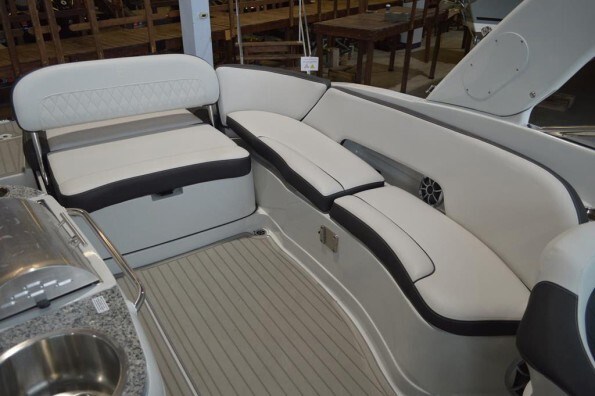 2024 Crownline E285 8.2L DTS ECT BR3 380HP Photo 3 of 18