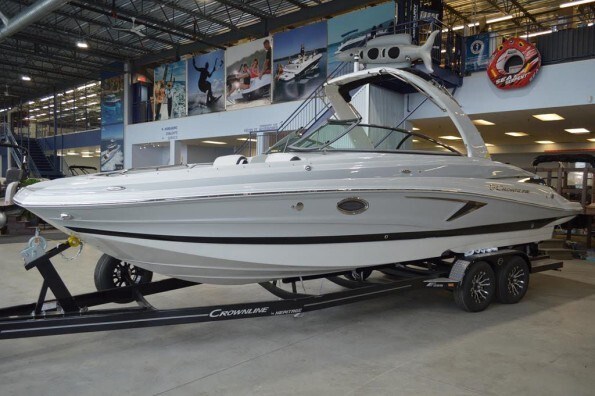 2024 Crownline E285 8.2L DTS ECT BR3 380HP Photo 12 of 18