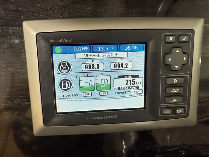 2012 Rinker 310 Express Cruiser Photo 11 of 31