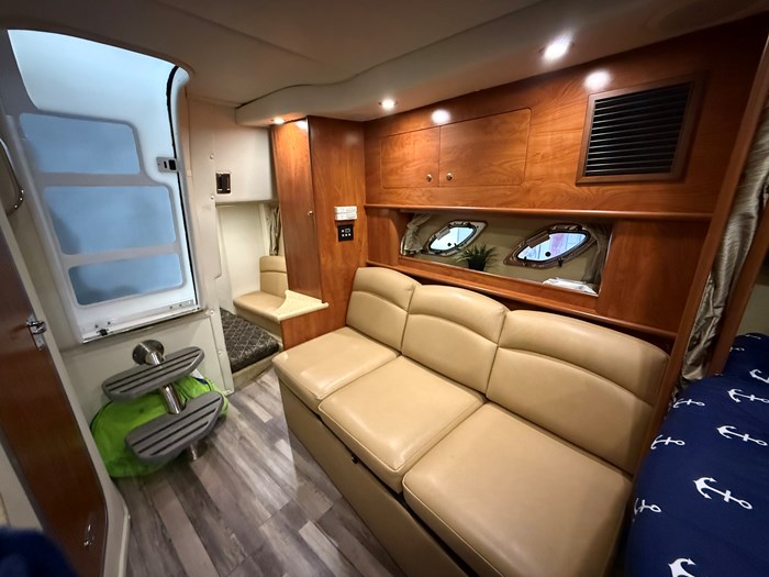 2012 Rinker 310 Express Cruiser Photo 17 of 31