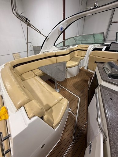 2012 Rinker 310 Express Cruiser Photo 5 of 31