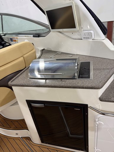 2012 Rinker 310 Express Cruiser Photo 12 of 31