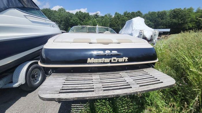 1999 Mastercraft 210 VRS Maristar Photo 3 of 22