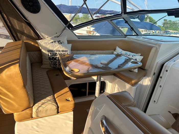 1996 Chaparral Signature 31 Photo 5 of 10