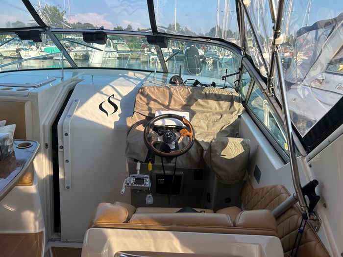 1996 Chaparral Signature 31 Photo 7 of 10
