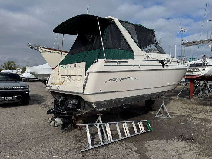 1999 Monterey 296 Photo 2 of 22