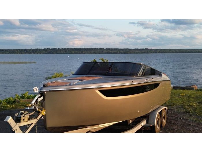 2026 Cranchi E26 Photo 1 of 25