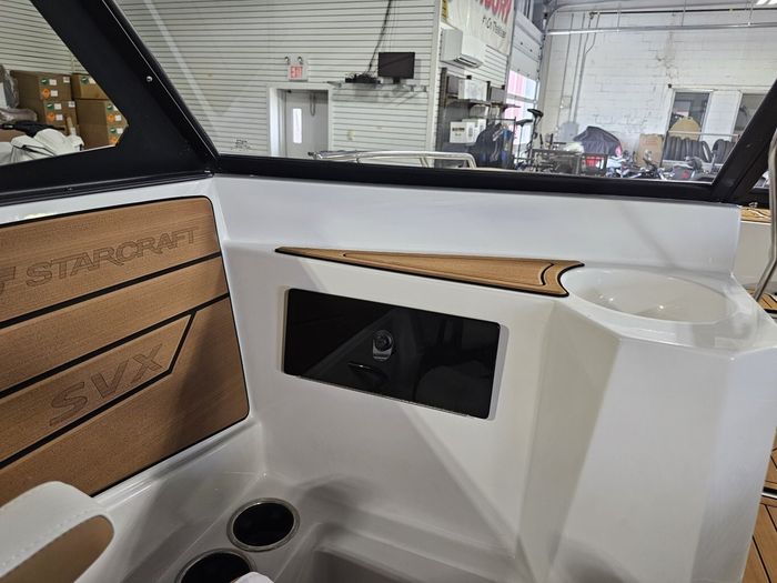 2025 Starcraft SVX 210 IO W/ 4.5L MERCRUISER 250 HP Photo 13 of 23