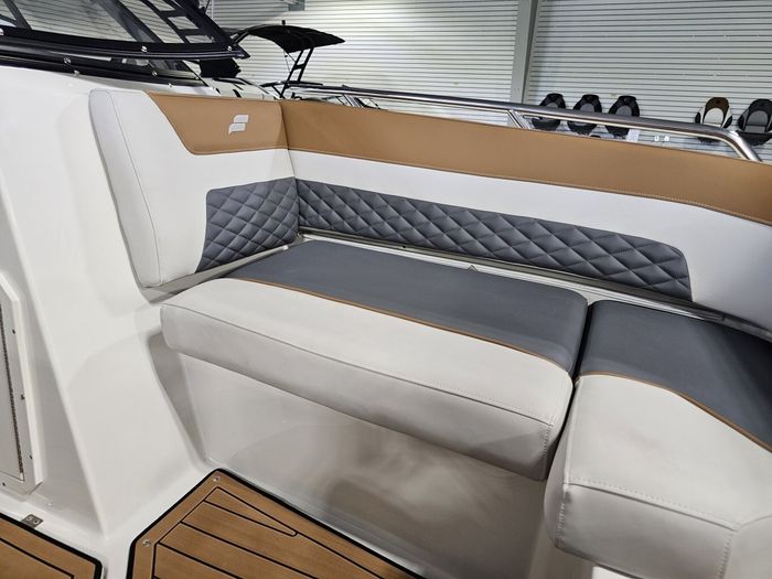 2025 Starcraft SVX 210 IO W/ 4.5L MERCRUISER 250 HP Photo 18 of 23