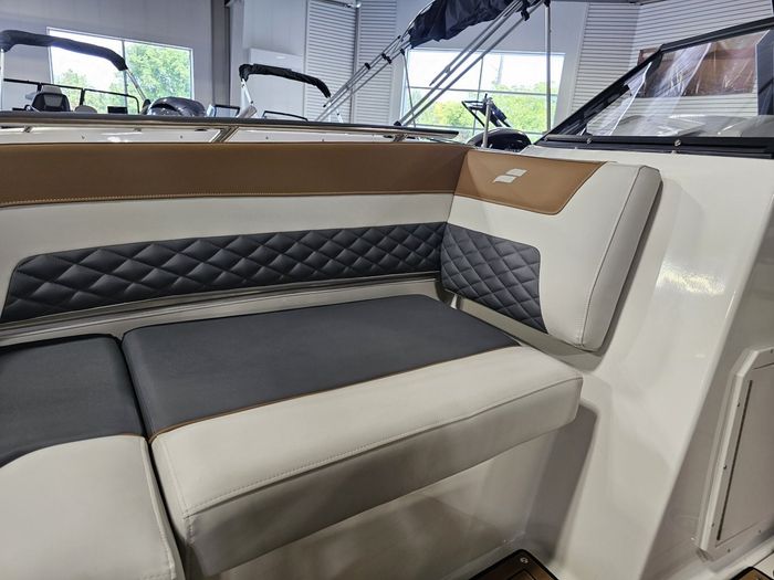2025 Starcraft SVX 210 IO W/ 4.5L MERCRUISER 250 HP Photo 19 of 23