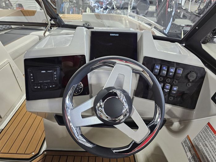 2025 Starcraft SVX 210 IO W/ 4.5L MERCRUISER 250 HP Photo 15 of 23
