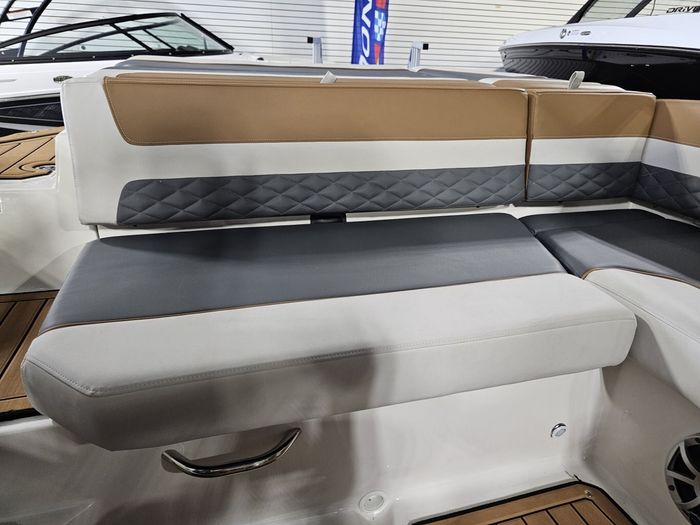 2025 Starcraft SVX 210 IO W/ 4.5L MERCRUISER 250 HP Photo 22 of 23
