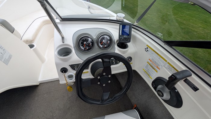 2013 Bayliner Bowrider 175 Photo 8 of 10