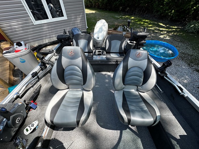2019 Alumacraft Classic 165 Sport Photo 2 of 7