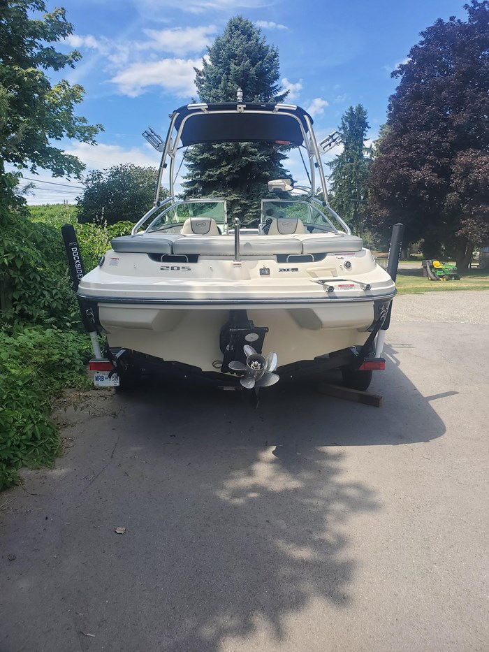 2009 Sea Ray 205 50th Annieversary Edition Photo 3 of 6