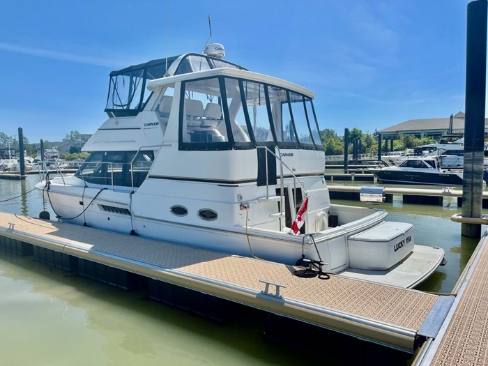 2001 Carver 404 Photo 3 sur 46