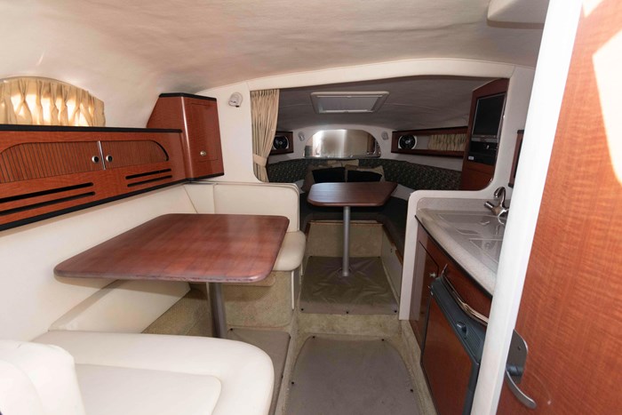 2005 Sea Ray 280 Sundancer Photo 14 sur 20