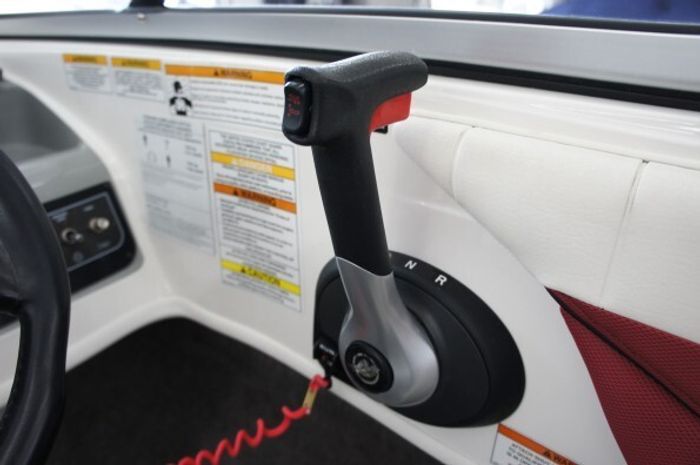 2014 Bayliner 185 BR I/O 3.0L TKS Photo 13 of 21