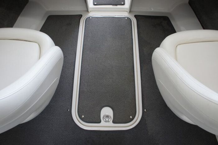 2014 Bayliner 185 BR I/O 3.0L TKS Photo 6 of 21