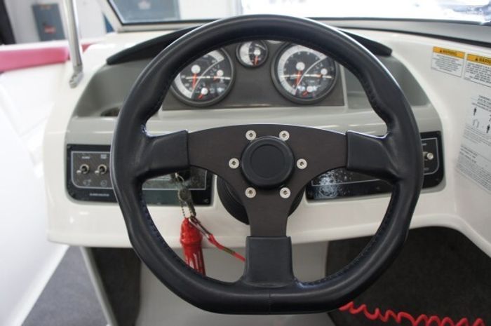 2014 Bayliner 185 BR I/O 3.0L TKS Photo 14 of 21