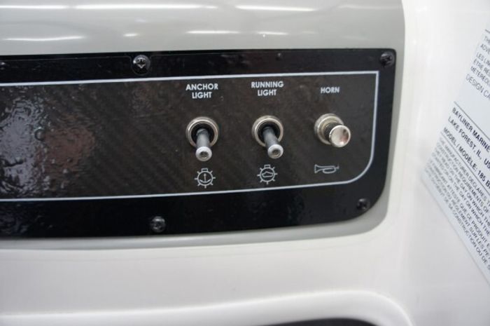 2014 Bayliner 185 BR I/O 3.0L TKS Photo 11 of 21