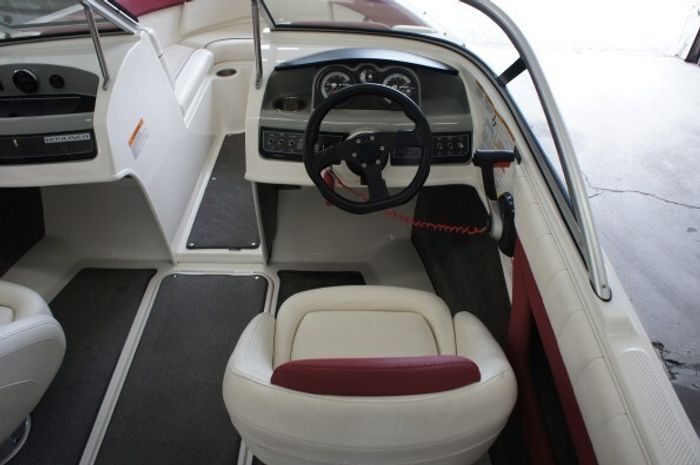 2014 Bayliner 185 BR I/O 3.0L TKS Photo 8 of 21