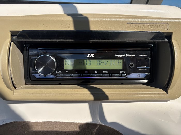 2005 Tahoe Q4 Photo 19 of 48