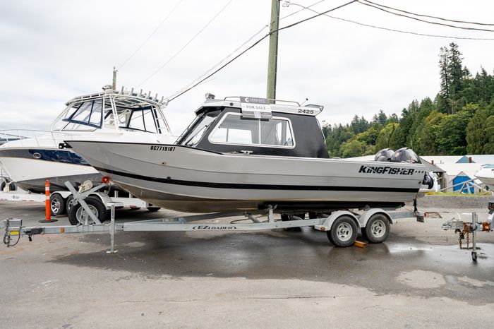 2019 KingFisher 2425 Escape HT Photo 6 of 41