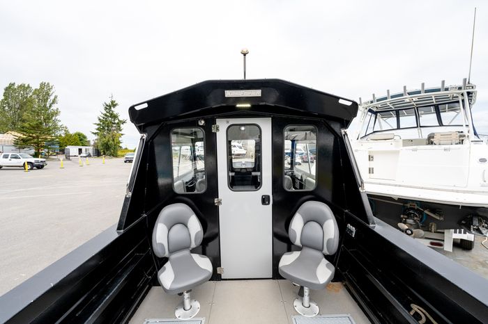 2019 KingFisher 2425 Escape HT Photo 15 of 41