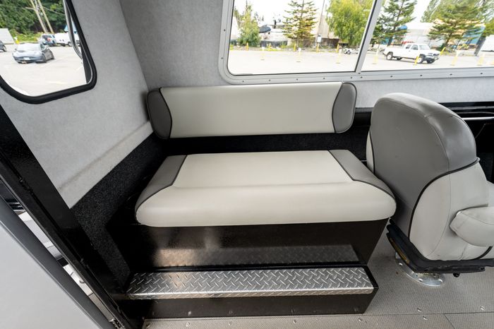 2019 KingFisher 2425 Escape HT Photo 28 of 41