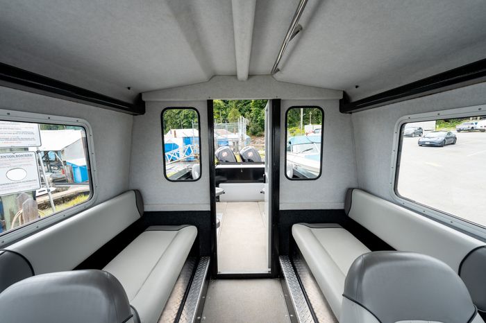 2019 KingFisher 2425 Escape HT Photo 38 of 41