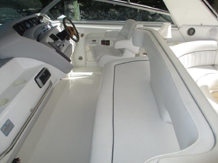 1994 Sea Ray 50 SUNDANCER Photo 7 sur 19
