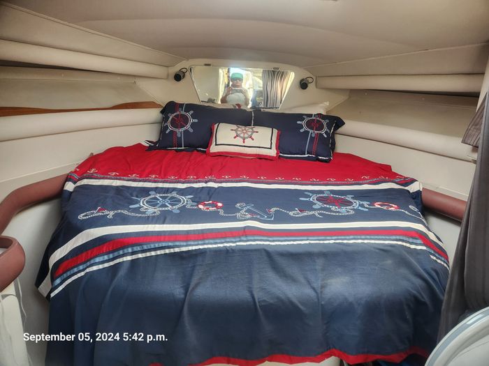 1989 Wellcraft St. Tropez 3200 Express Cruiser Photo 9 of 9