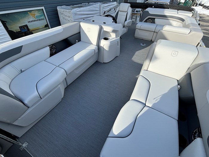 2025 Godfrey Pontoons 2086CSE Photo 8 of 10