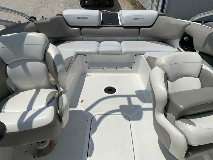 2009 Sea-Doo 230 Challenger SE Photo 9 of 10