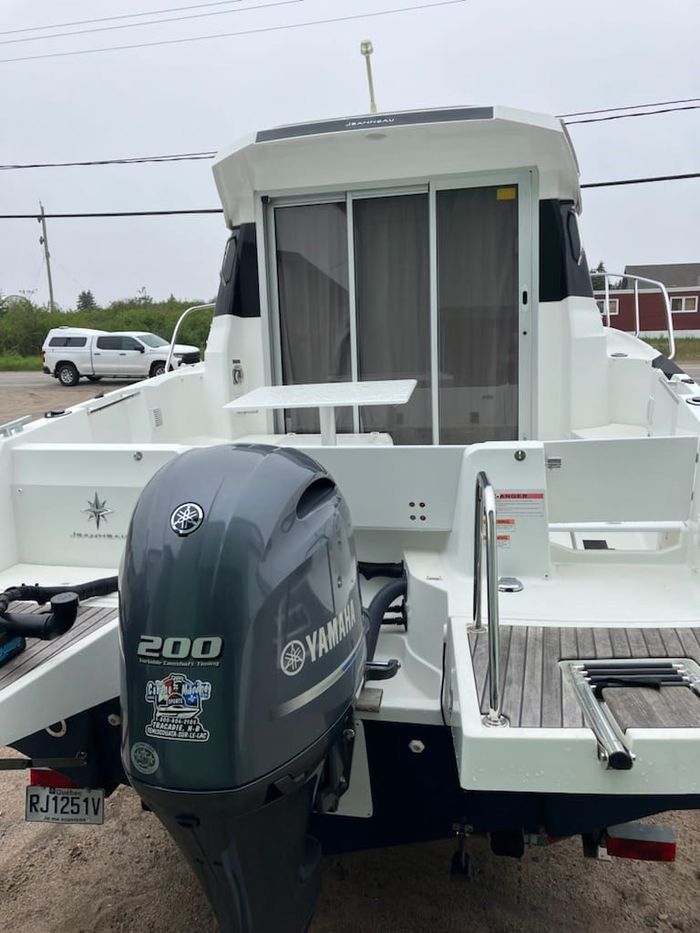 2018 Jeanneau NC 795 S2 Photo 8 of 26