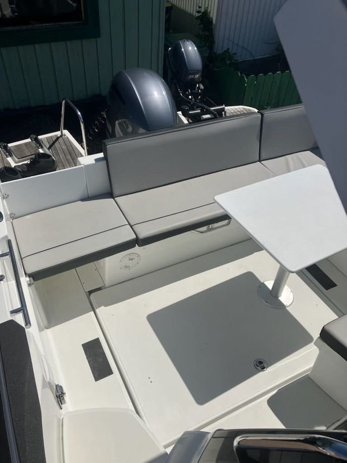 2018 Jeanneau NC 795 S2 Photo 9 of 26