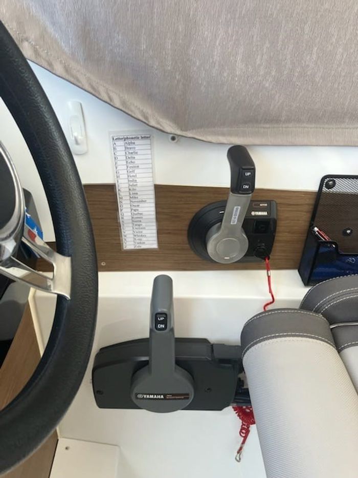 2018 Jeanneau NC 795 S2 Photo 18 of 26