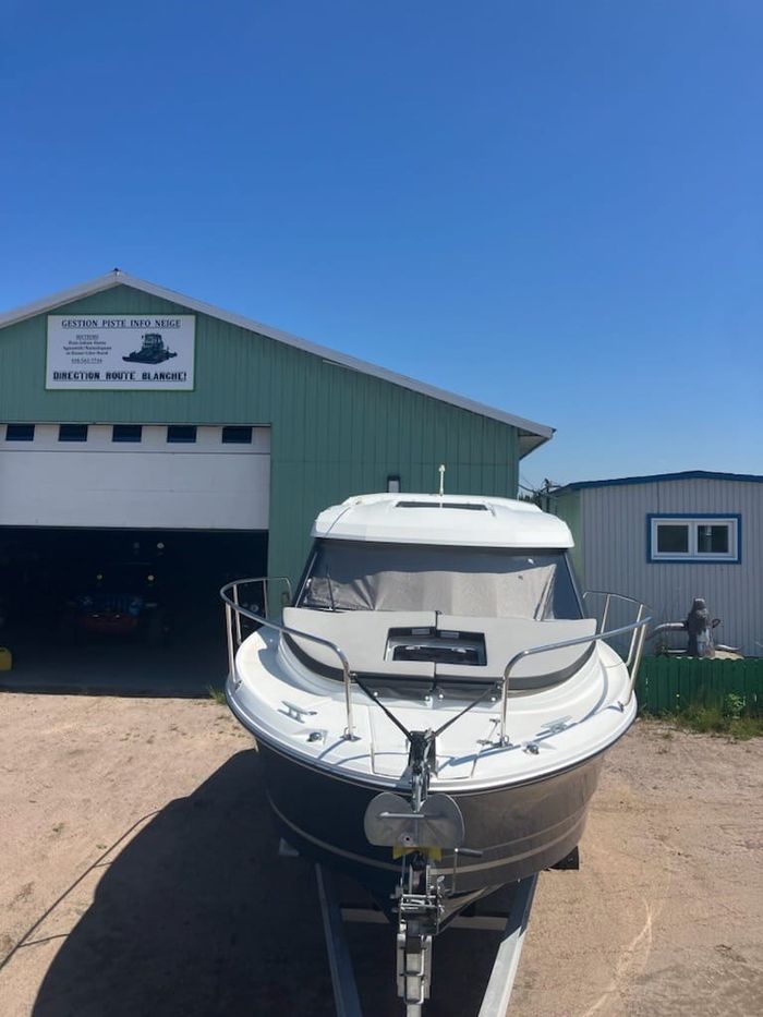 2018 Jeanneau NC 795 S2 Photo 5 of 26