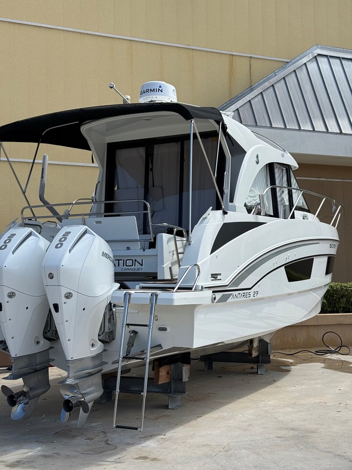 2021 Beneteau Antares 9(27) Photo 9 of 12