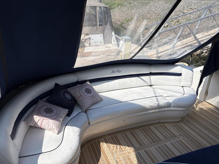 2005 Sea Ray Sundancer 50 Photo 12 of 29